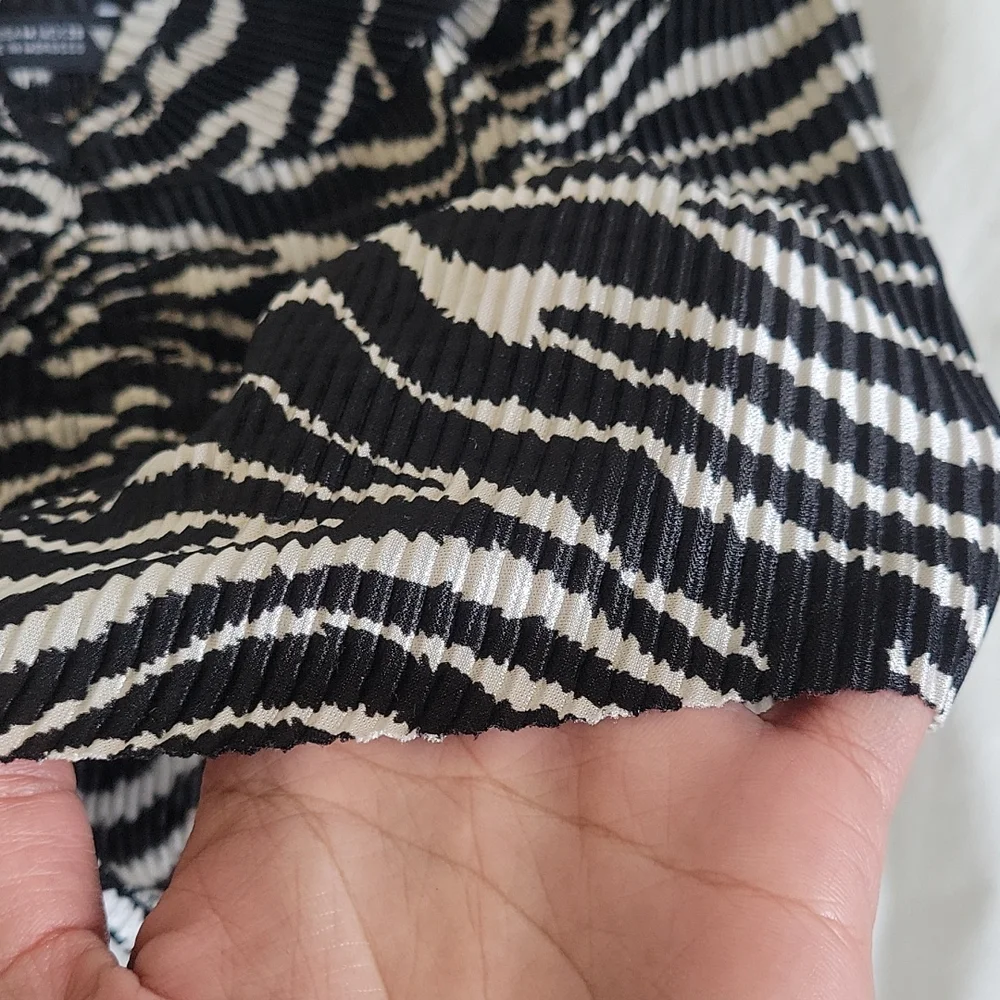 Zara pleated ruffled top - Picture 6 of 11